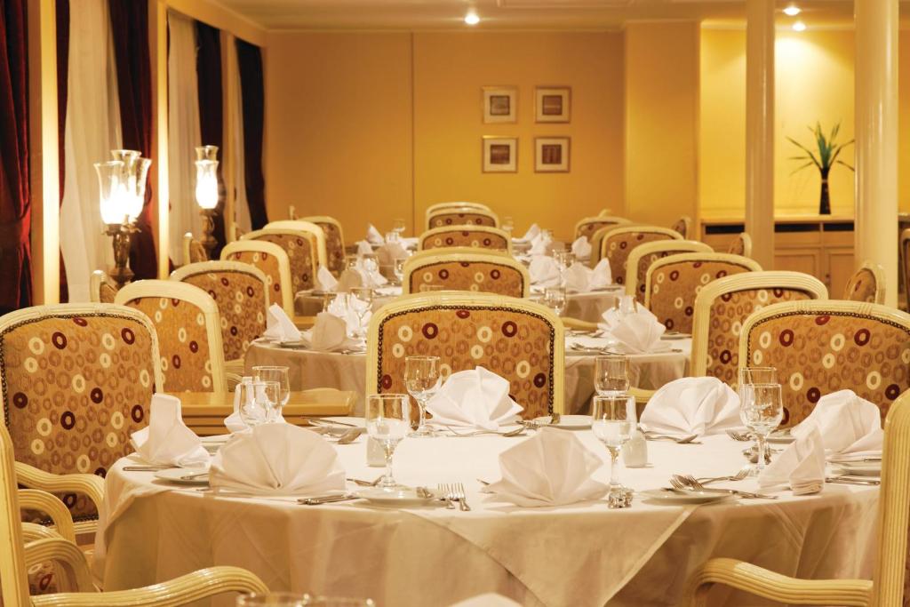Mövenpick Prince Abbas Lake Nasser Cruise 5*